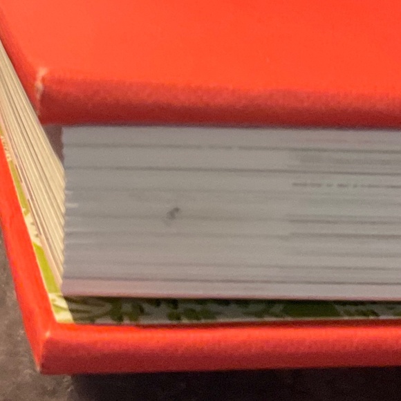 Signed Copy of Living Floral by Margot Shaw - Picture 10 of 15